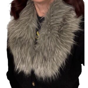 🔥Penny Lane Faux Fur Collar/Scarf in Gray🔥